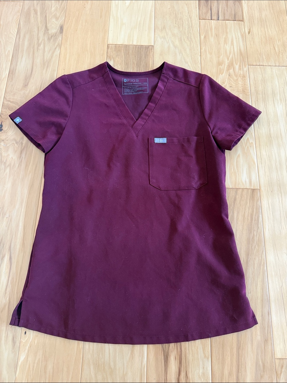 Figs Women's V-Neck Scrub Top — red